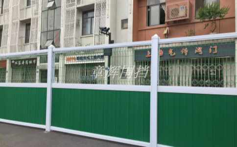 金屬圍擋的維修成本如何計算？