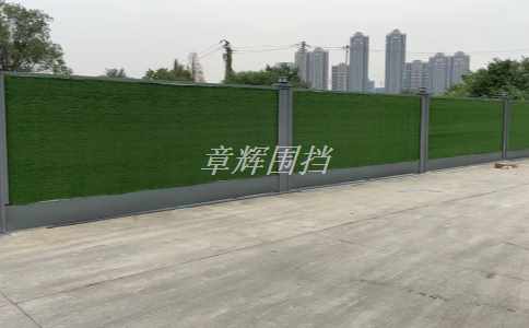 金屬圍擋的材質(zhì)對其清洗方式有何影響？(探究不同材質(zhì)金屬圍擋的清洗方法)