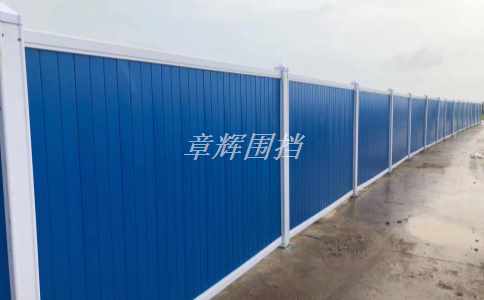 金屬圍擋材質(zhì)對其使用壽命有哪些影響？(分析金屬圍擋不同材質(zhì)的使用壽命差異)