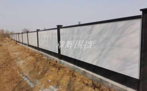 是否有必要選擇耐候性更好的pvc材料制作圍擋？（解析pvc圍擋的材質特性與選擇指南）