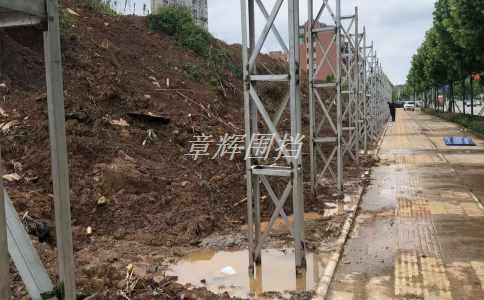 影響pvc圍擋規(guī)格選擇的客觀因素有哪些？（選擇pvc圍欄規(guī)格的一些實用經(jīng)驗總結(jié)）