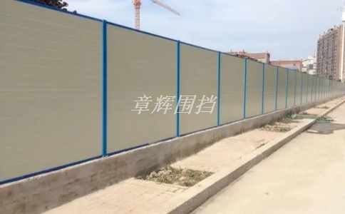 pvc圍擋在體育場館中的應用優勢（建造體育場地時為何選用pvc圍擋）